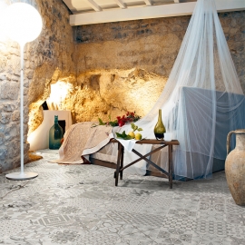 1900 Tassel Perla